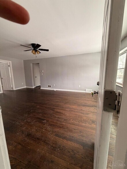 Photo - 5401 Newfield Ave