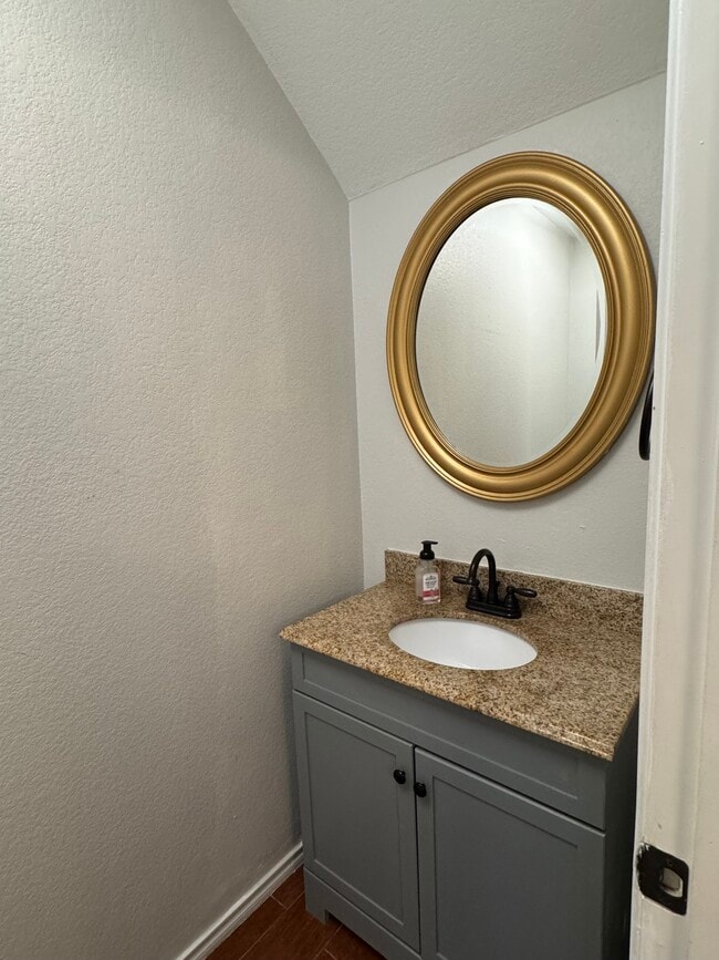 Photo - 608 Sherry Dr