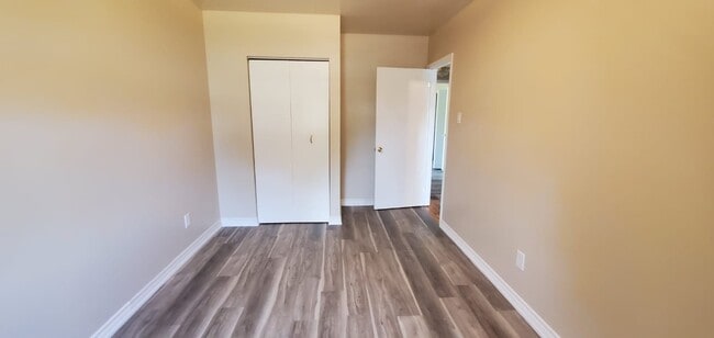 Photo - 15 Burnham Crescent