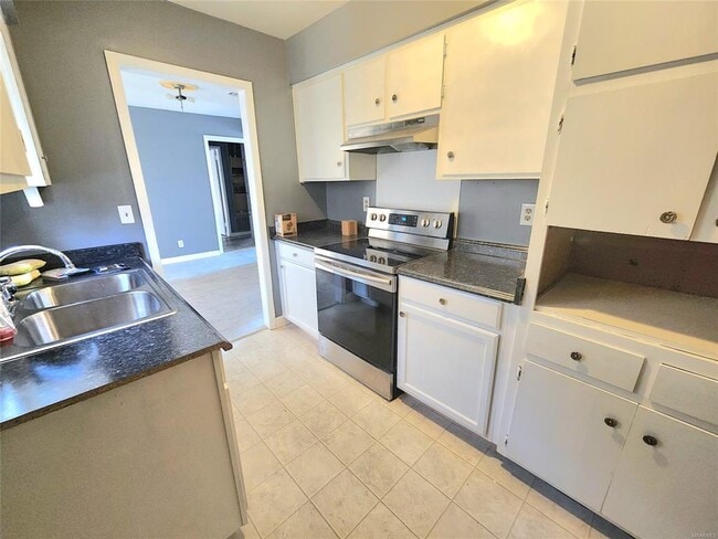 Photo - 6061 Briarhurst Dr