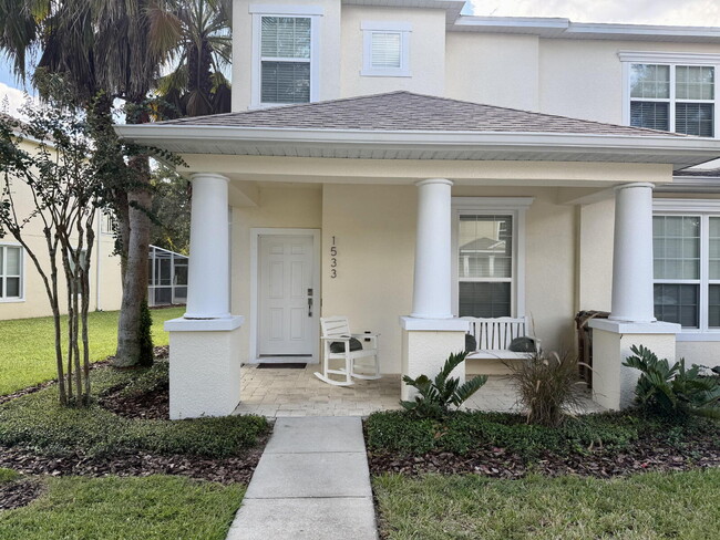 Building Photo - Furnished 3BR Townhome in Clermont