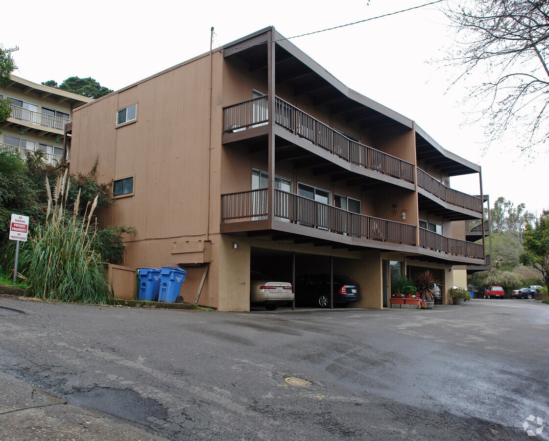 Photo - 14 Gomez Way