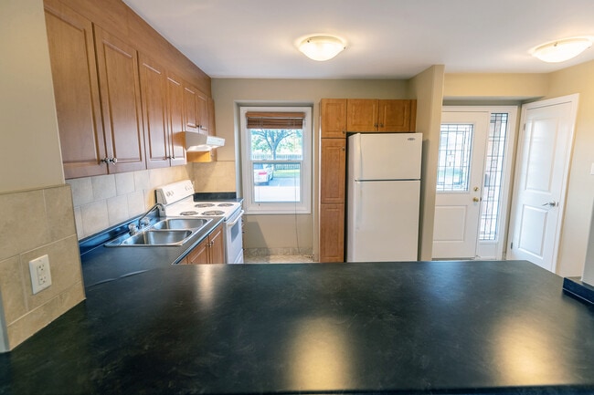 Photo - Village of Niagara Townhouses