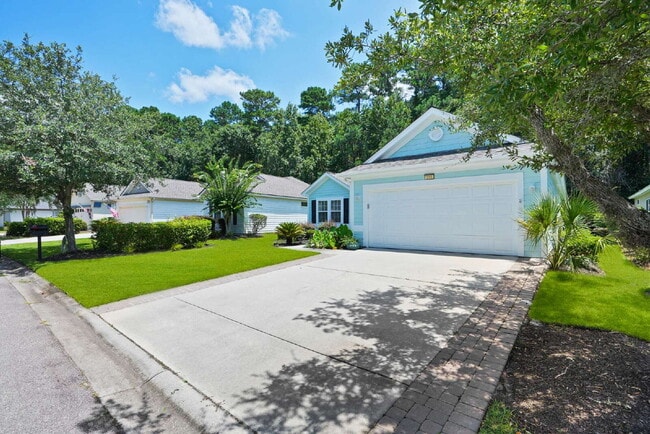 Photo - 211 Hampton Cir