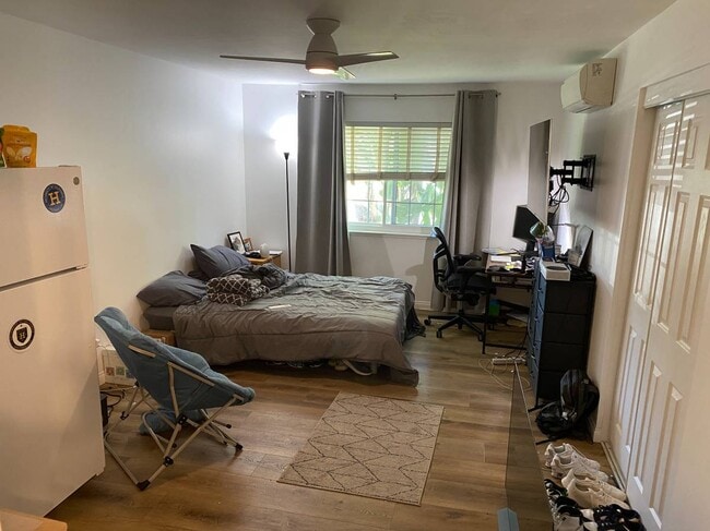 Photo - 5029 Douglas Ln Unidad Master bedroom Studio