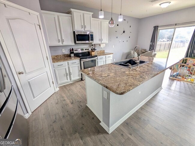 Photo - 215 Brooklet Cir