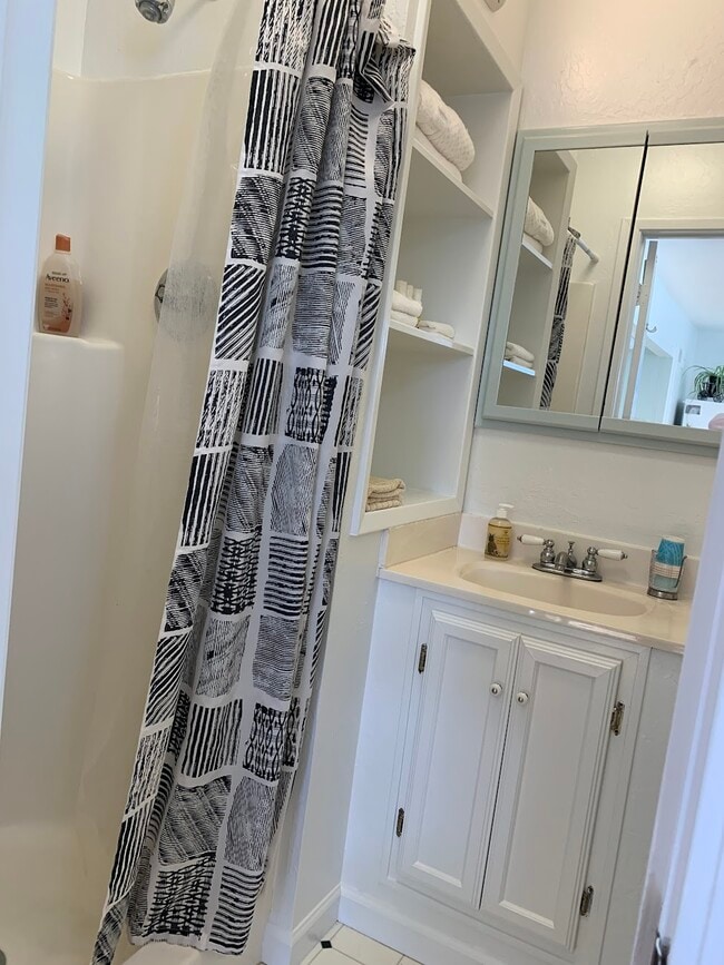 Photo - 8 Lisbon Ct Unit Furnished Studio