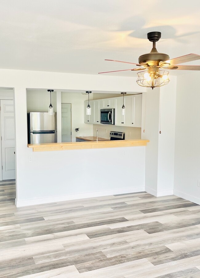 Building Photo - Valley View Estates A Unit 6 Rental