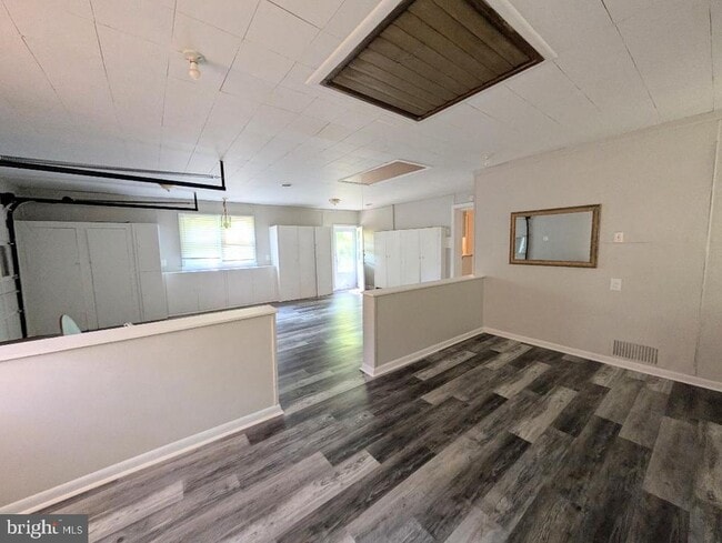 Photo - 1100 Woodlawn Ave