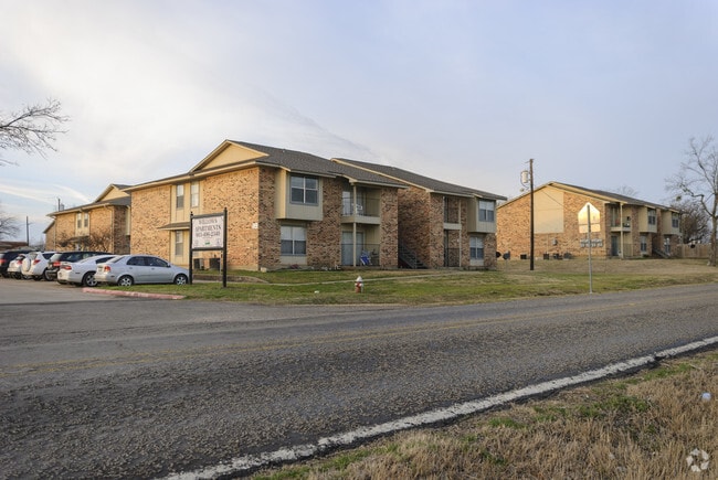 Photo - Willows Apartments