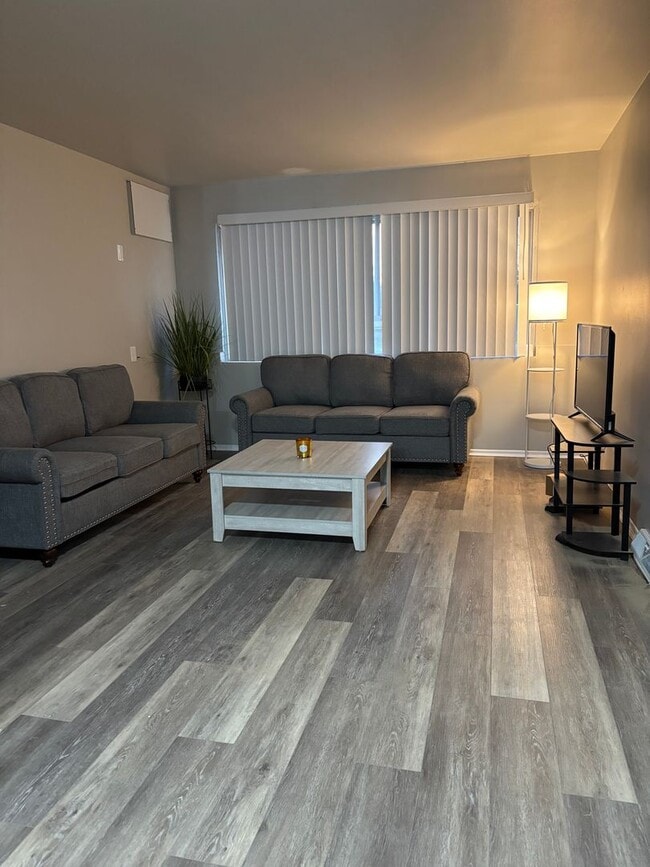 Building Photo - Georgia Street Apartments Unit 5125 Georgia St.  4