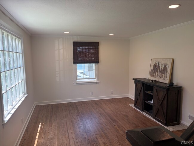 Photo - 240 Ferncliff Ave