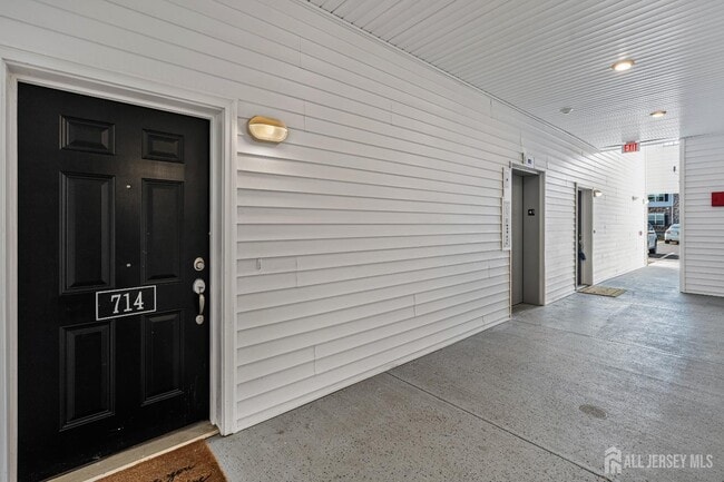 Photo - 714 Stiller Ln