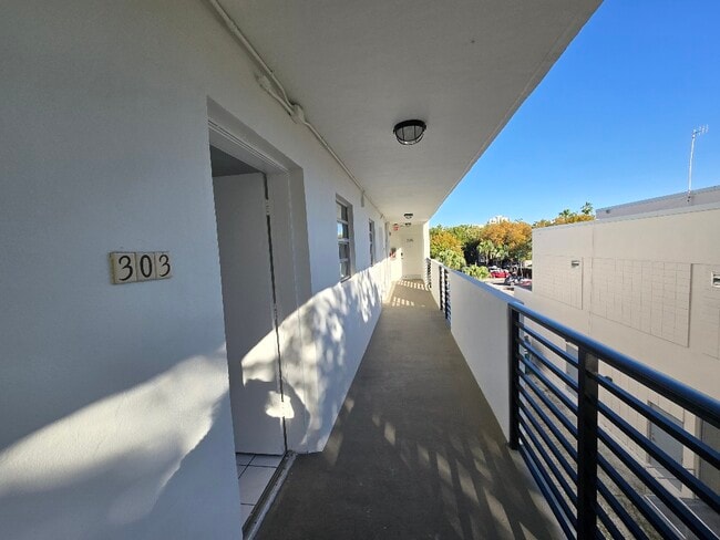 Photo - 631 Jefferson Ave Unidad 303