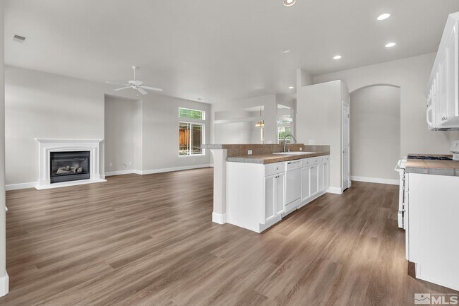 Photo - 7467 Europa Dr