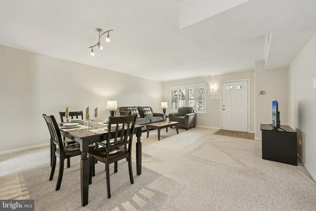 Photo - 88 N Bedford St