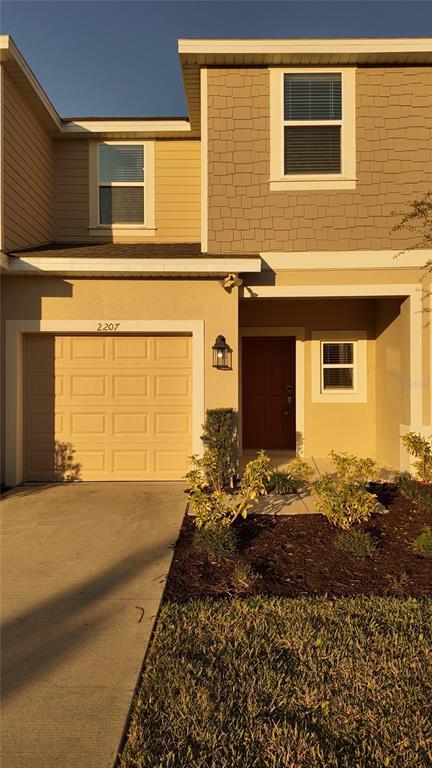 Photo - 2207 Portrait St