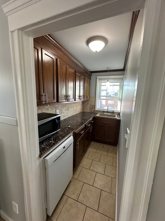 Photo - 213 Bucklin St