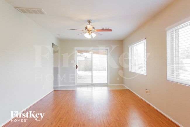 Photo - 4710 W Paradise Ln