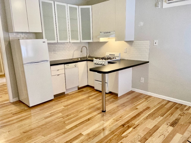 Building Photo - 1809 S 13th St Rental