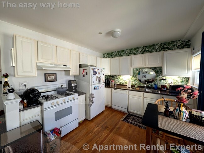 Photo - 33 Roberts Rd Unit #2R