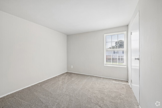 2BR, 1BA - 820SF