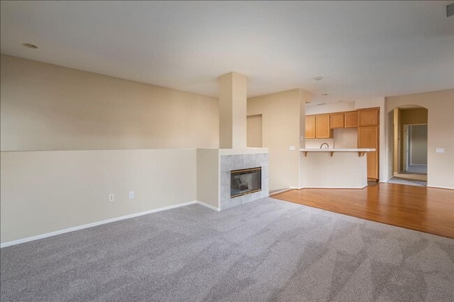 Photo - IMMACULATE 2+2 VALENCIA TOWNHOME!