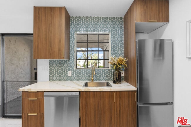 Photo - 5300 E Waverly Dr Condo Unit B6
