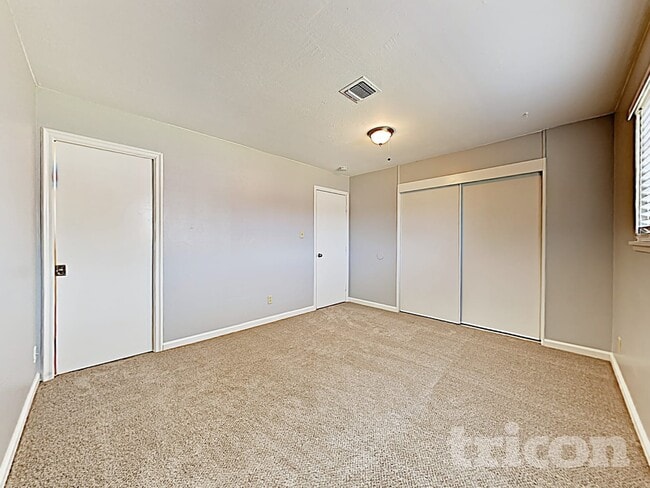 Photo - 1901 Georgina Dr