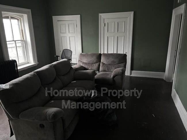 Photo - 319 E Sunbury St Unit Apt 3
