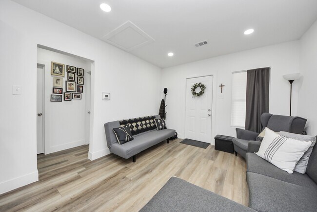 Photo - 3029 Beulah St