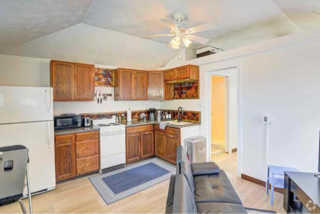Building Photo - 5169 Caroline Ave Rental