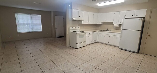 Photo - 8812 Pembroke Ct N