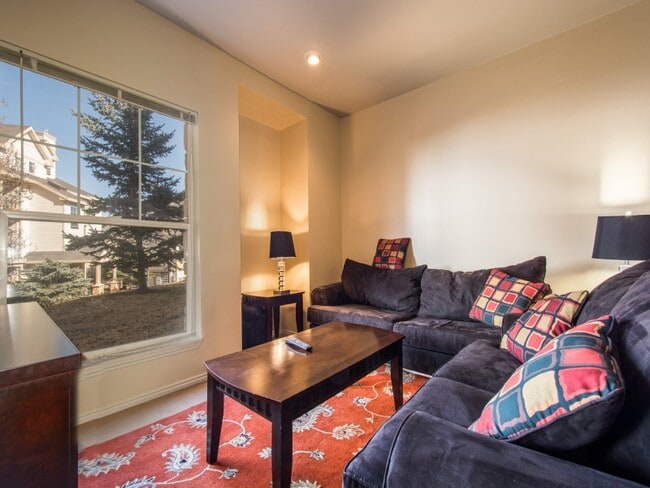 Building Photo - 900 Bitner Rd Unit Canyon Creek A-13 Rental