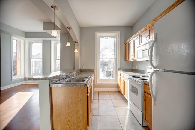 Photo - 3966 Trumbull St Unidad 2