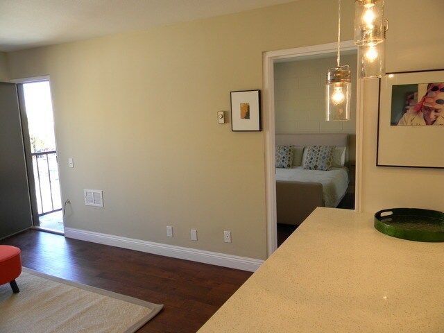 Photo - 225 W 6th St Unidad 506