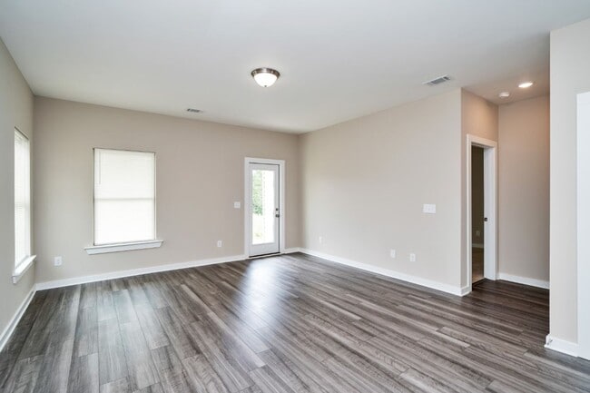 Photo - Gorgeous 3BR Home – Fresh Renovation with Appliances Included!