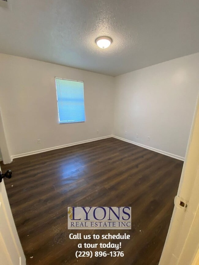 Photo - 2 Bed | 1 Bath Apartment – One-Level Living!
