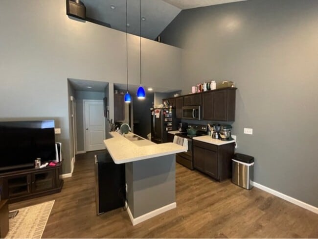 Photo - 2304 W George St Unit Apt 2