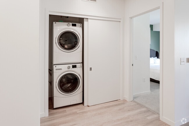 1HAB, 1BA - Nicollet 2