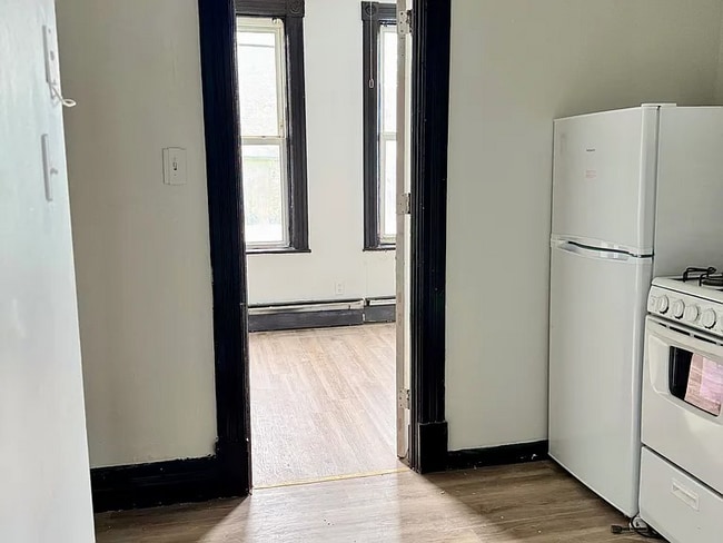 Photo - 450 Hamilton St