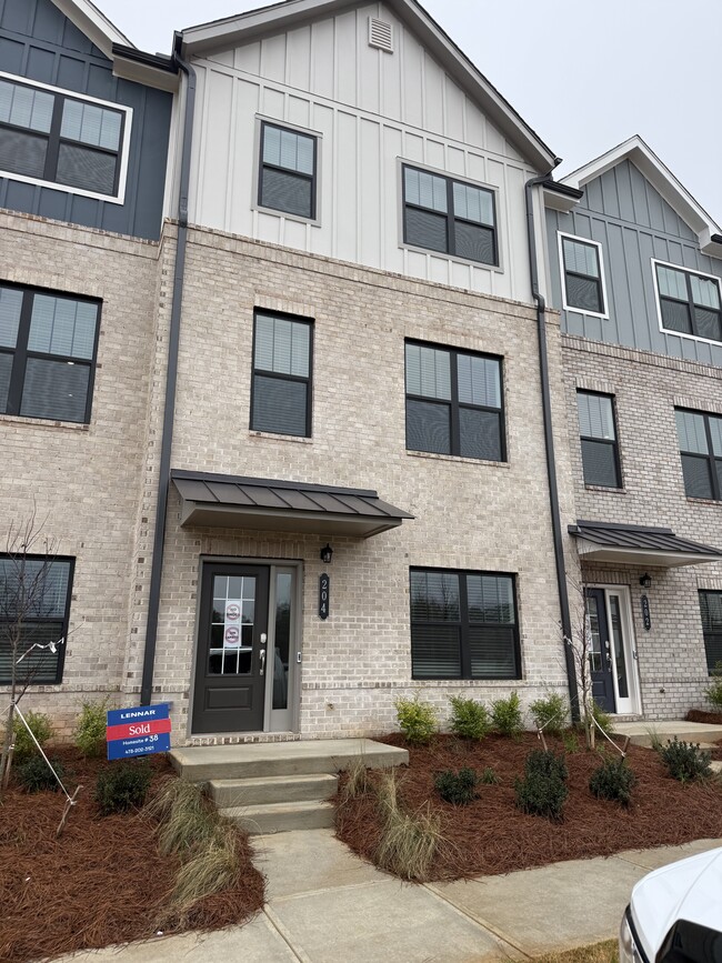 Building Photo - 204 Blue Heron Dr