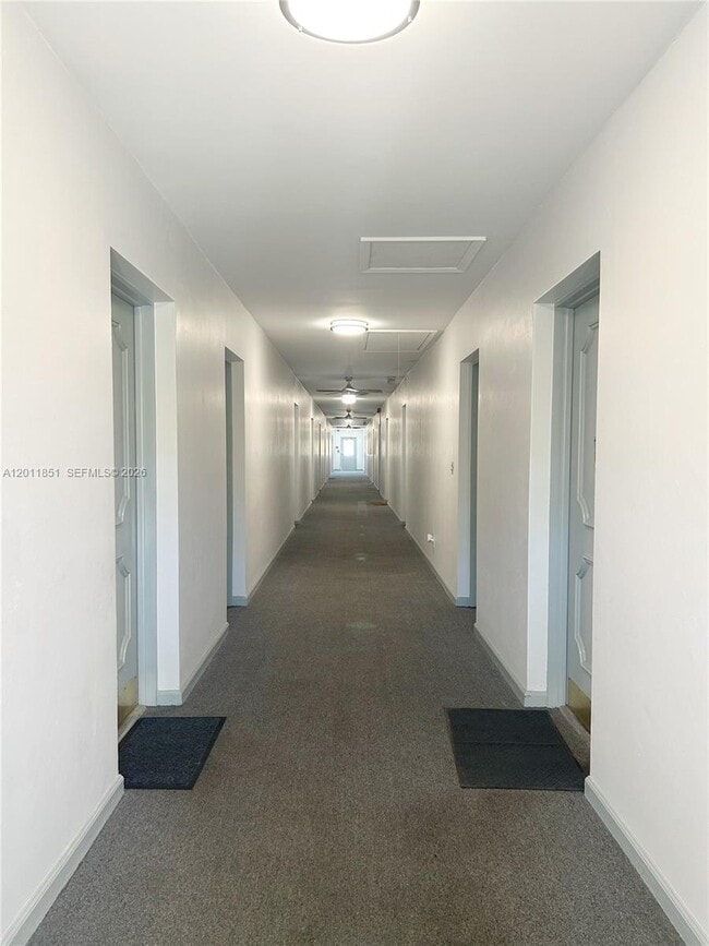Photo - 5840 NE 22nd Way Unidad 728