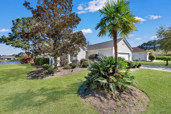 Photo - Charming 2 Bed, 2 Bath Rental with Lagoon Views in Sun City!
