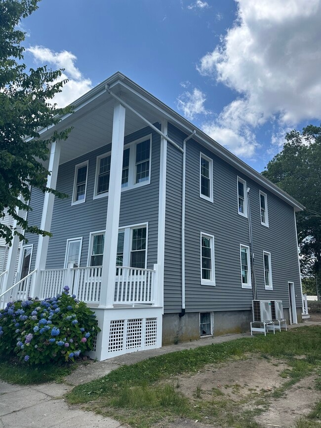 Building Photo - 55 Lucas St Unit 1st Floor