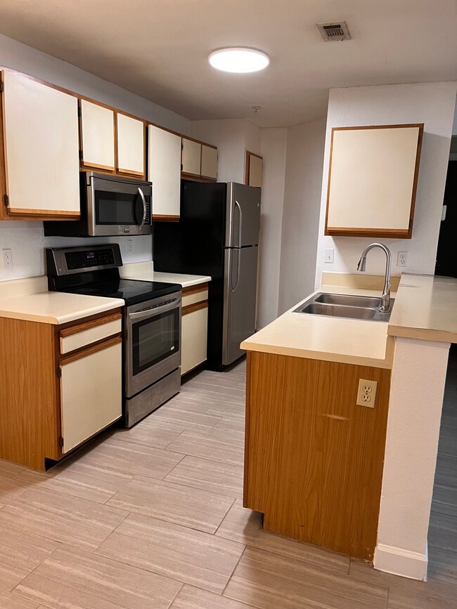 Photo - 623 Dory Ln Unit 102