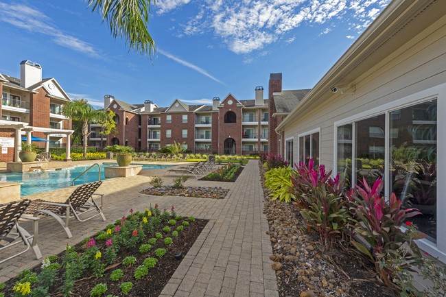 Building Photo - Legacy Park