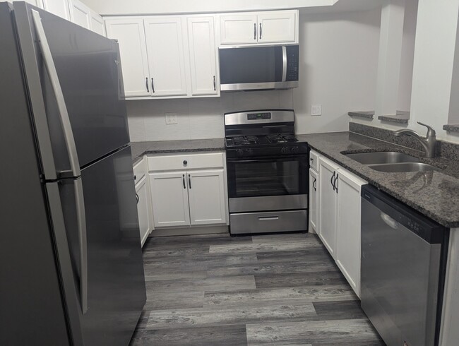 Photo - 7306 N Winchester Ave Unit 505