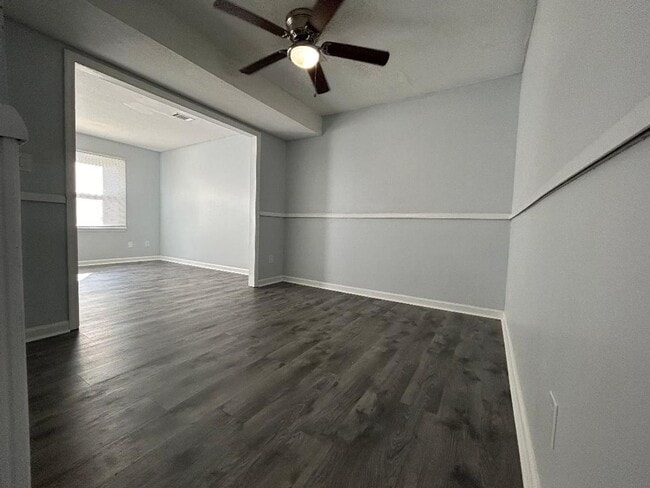 Photo - Spacious 3 bed Town Home!