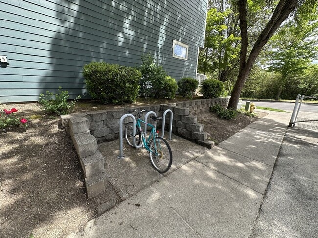 Photo - 15533 SW Black Quartz St
